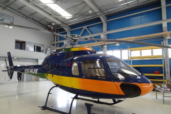 eurocopter-as355-f2-exterior-19537F3BD4-DFDB-A8C5-1923-CD2B5E92F833.jpg